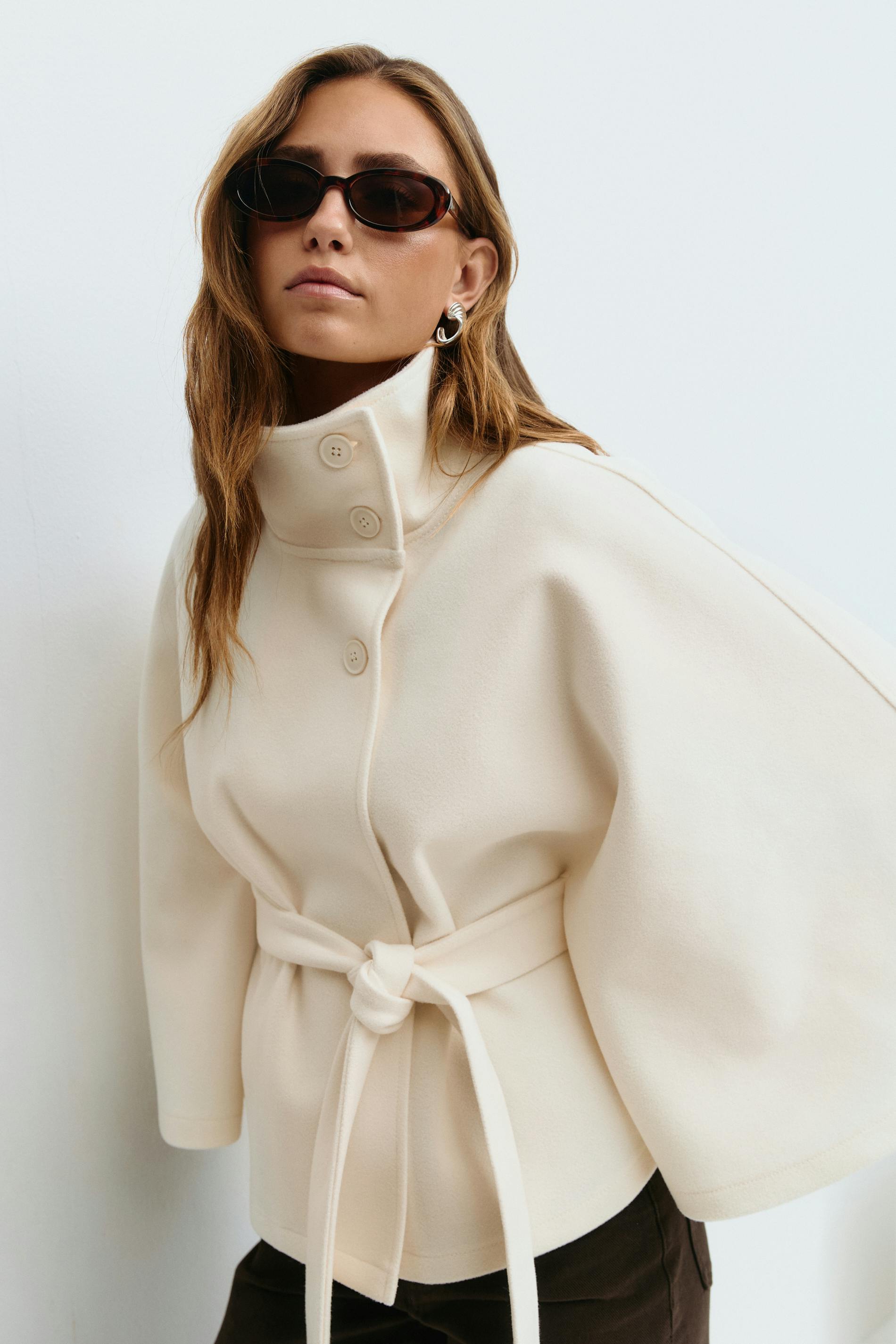 Cape Jacket with Belt | Stand Collar | Autumn Winter Layering