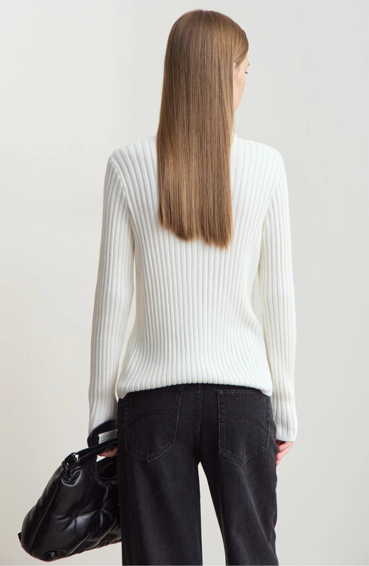 Ribbed Turtleneck Sweater | Soft Cashmere Blend | Fitted Silhouette